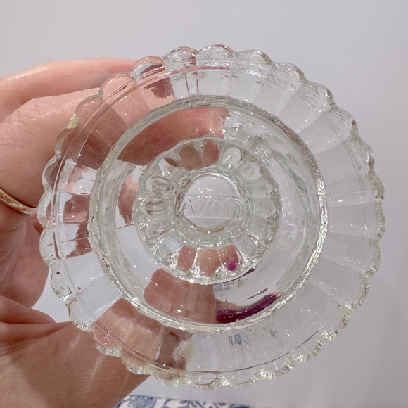 Vintage Avon Elegant Clear Glass Pedestal dish - Picture 4 of 6